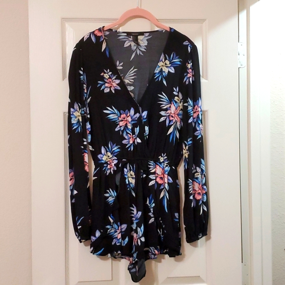 Black ruffle tropical romper